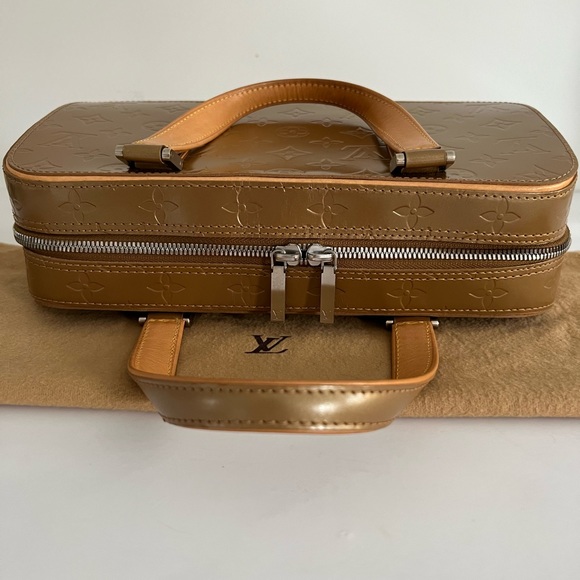 Louis Vuitton Amber Monogram Mat Shelton Bag - Picture 12 of 14